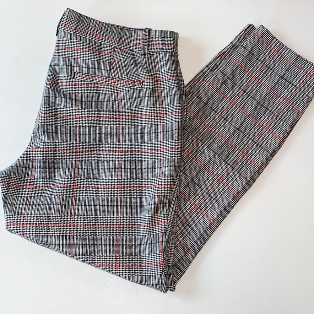 NWOT Plaid Gap Signature Skinny Ankle Pants.